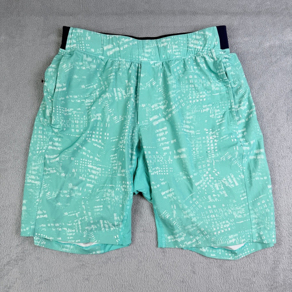 Lululemon Mens Mint Green Geometric Print Athletic Shorts Size M 10 Inch Inseam